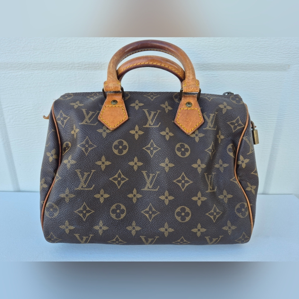 Louis Vuitton Vintage Speedy 25 - Picture 2 of 16